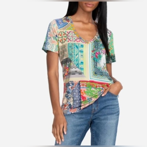 Johnny Was Anika Short Sleeve V-Neck Tee Size XS - Picture 2 of 12